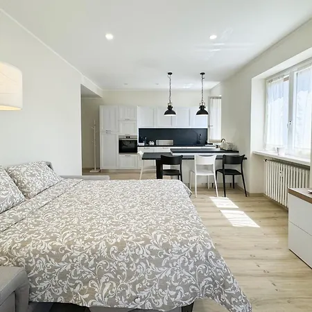 Room24 Lejlighed Stresa